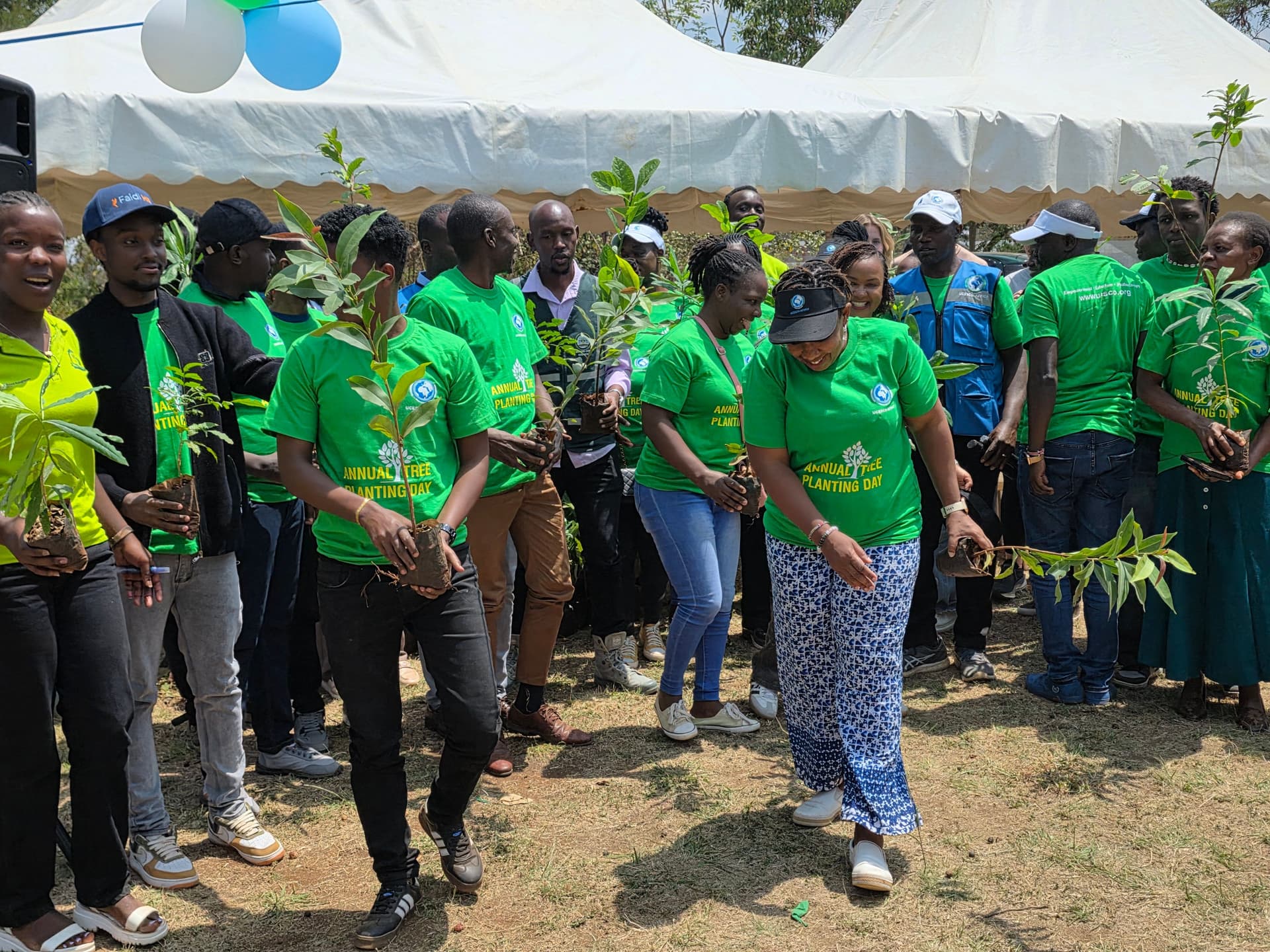 Join Our Community Service Volunteer Program 3