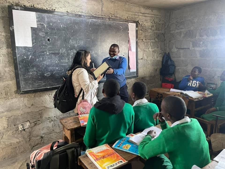 Bring Color to Lives | Volunteer in Community Painting & Beautification Projects 2