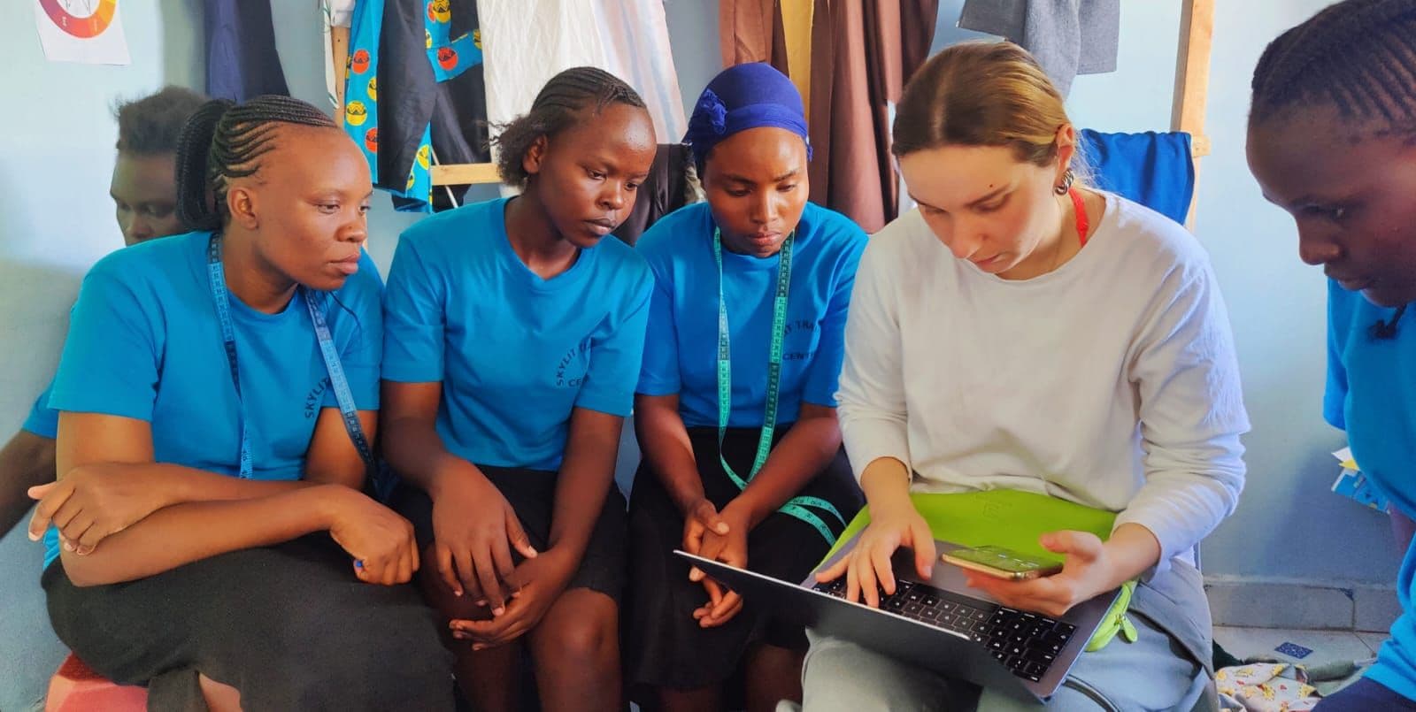 ICT, Web Design & Computer Skills Training Volunteer Assistant 3